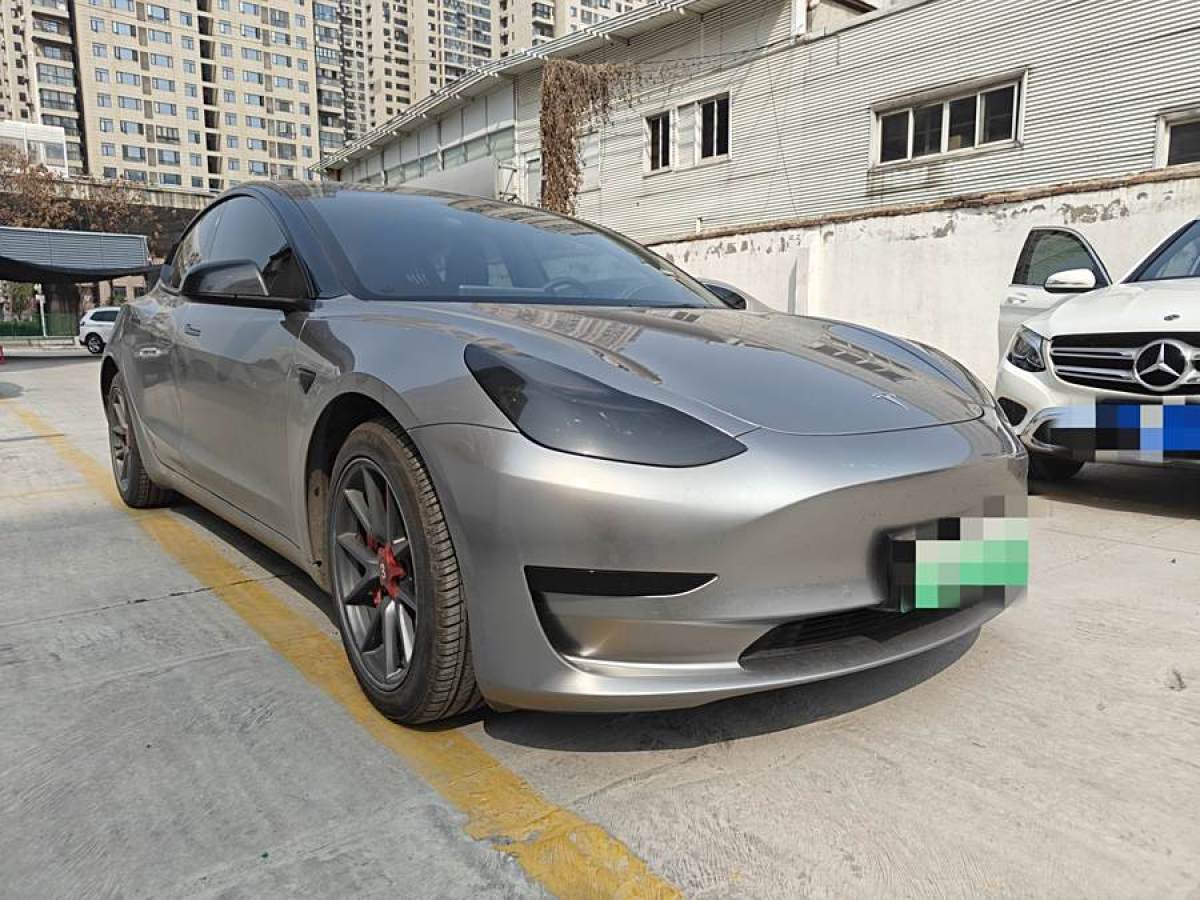 特斯拉 Model 3  2021款 改款 標(biāo)準(zhǔn)續(xù)航后驅(qū)升級版圖片