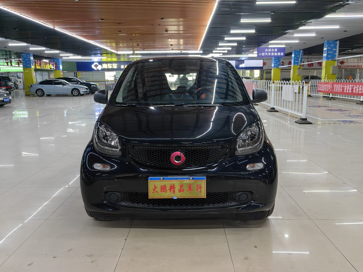 smart fortwo 2015 1.0L 52 KW Hardtop Passion Edition图片