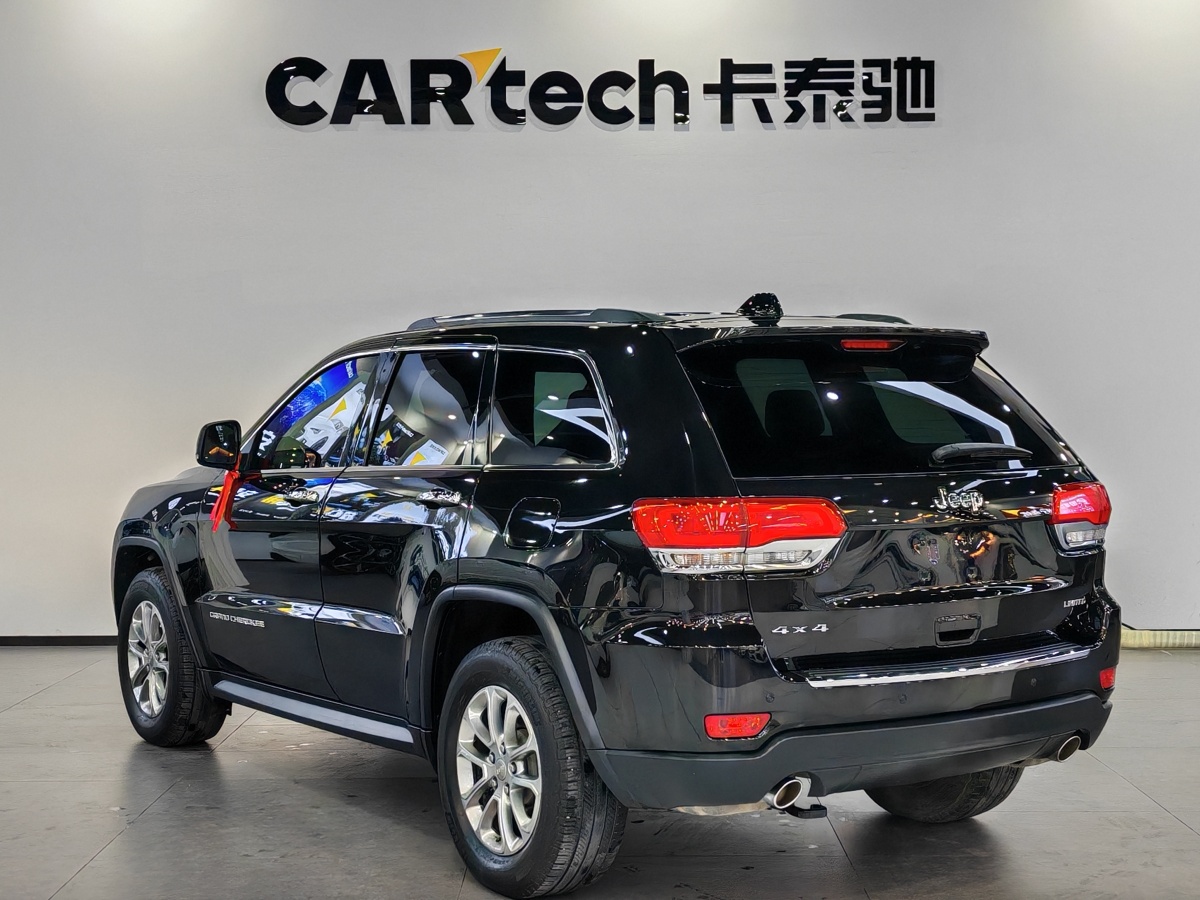 Jeep 大切諾基  2014款 3.6L 精英導(dǎo)航版圖片