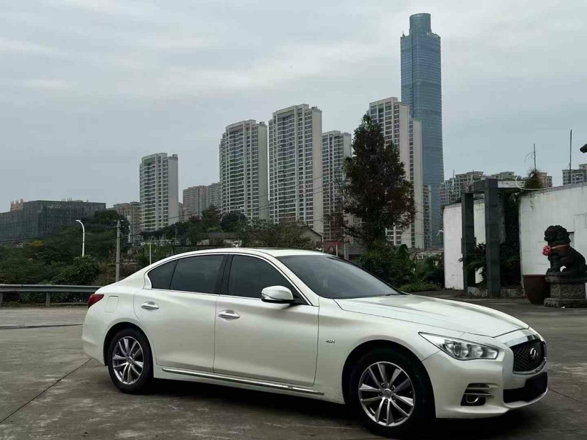 英菲尼迪 Q50L  2016款 2.0T 悅享版圖片