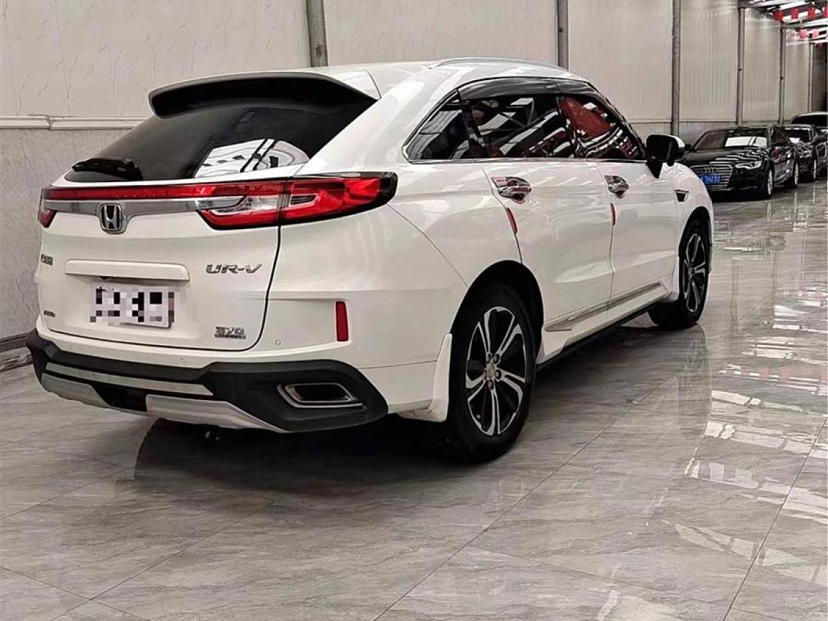 本田 UR-V  2023款 370TURBO 四驱尊享版图片