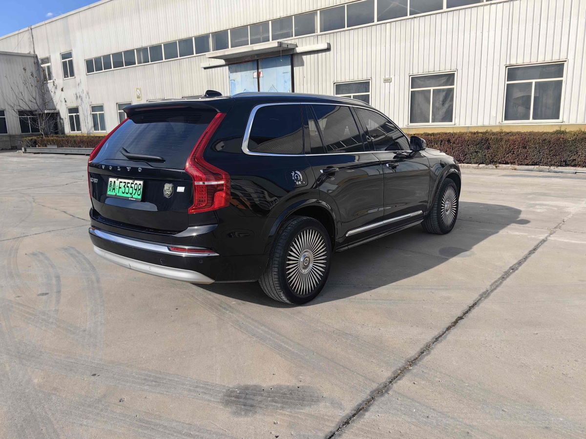 沃爾沃 XC90新能源  2022款 改款 E驅(qū)混動 T8 智尊豪華版 7座圖片