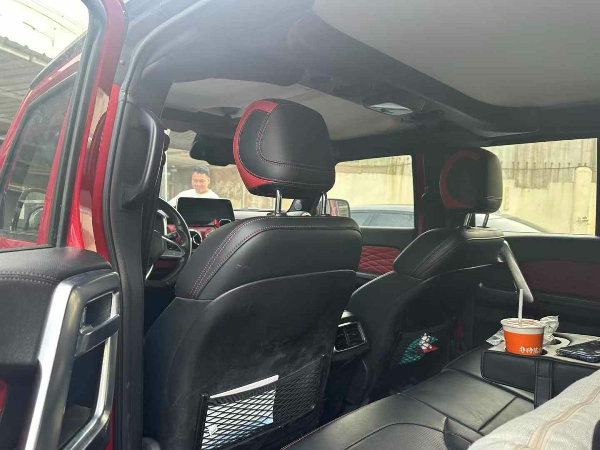 北京 BJ40  2019款 40L 2.3T 自動(dòng)四驅(qū)越野版圖片