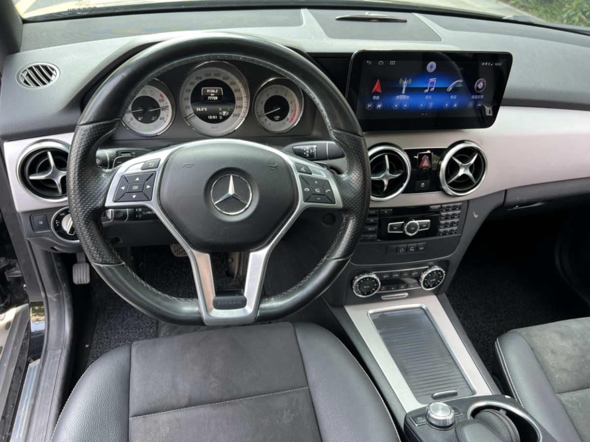 奔驰 奔驰GLK级  2015款 GLK 260 4MATIC 动感型 极致版图片