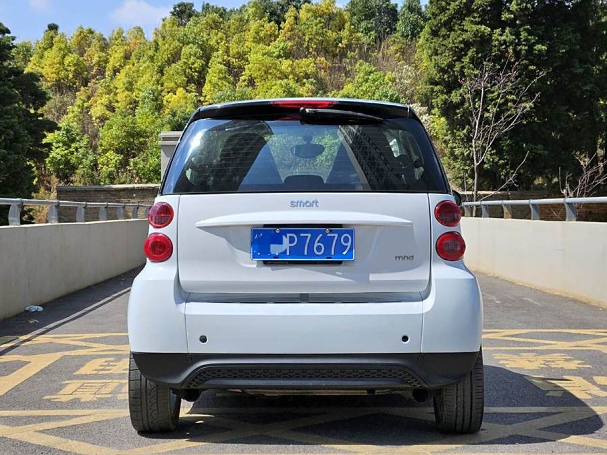 smart fortwo  2012款 1.0 MHD 硬頂標(biāo)準(zhǔn)版圖片