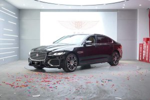 XFL 捷豹 2.0T P250 兩驅(qū)尊享豪華版