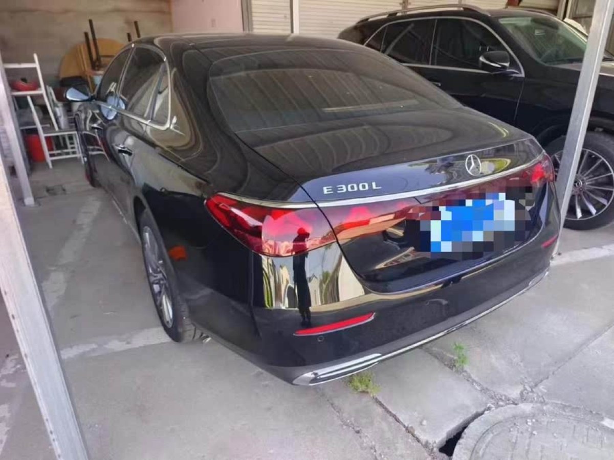 奔馳 奔馳E級  2024款 改款 E 300 L 時尚型圖片