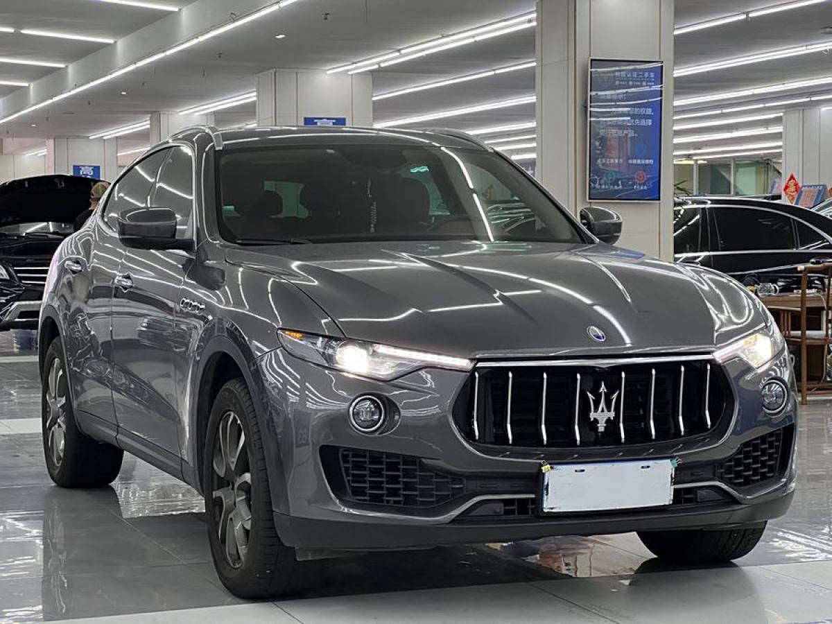 2019年7月瑪莎拉蒂 Levante  2019款 3.0T 350Hp 標(biāo)準(zhǔn)版 國(guó)VI