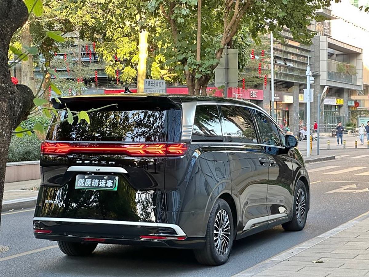 騰勢(shì) 騰勢(shì)D9  2022款 EV 620 尊貴型圖片