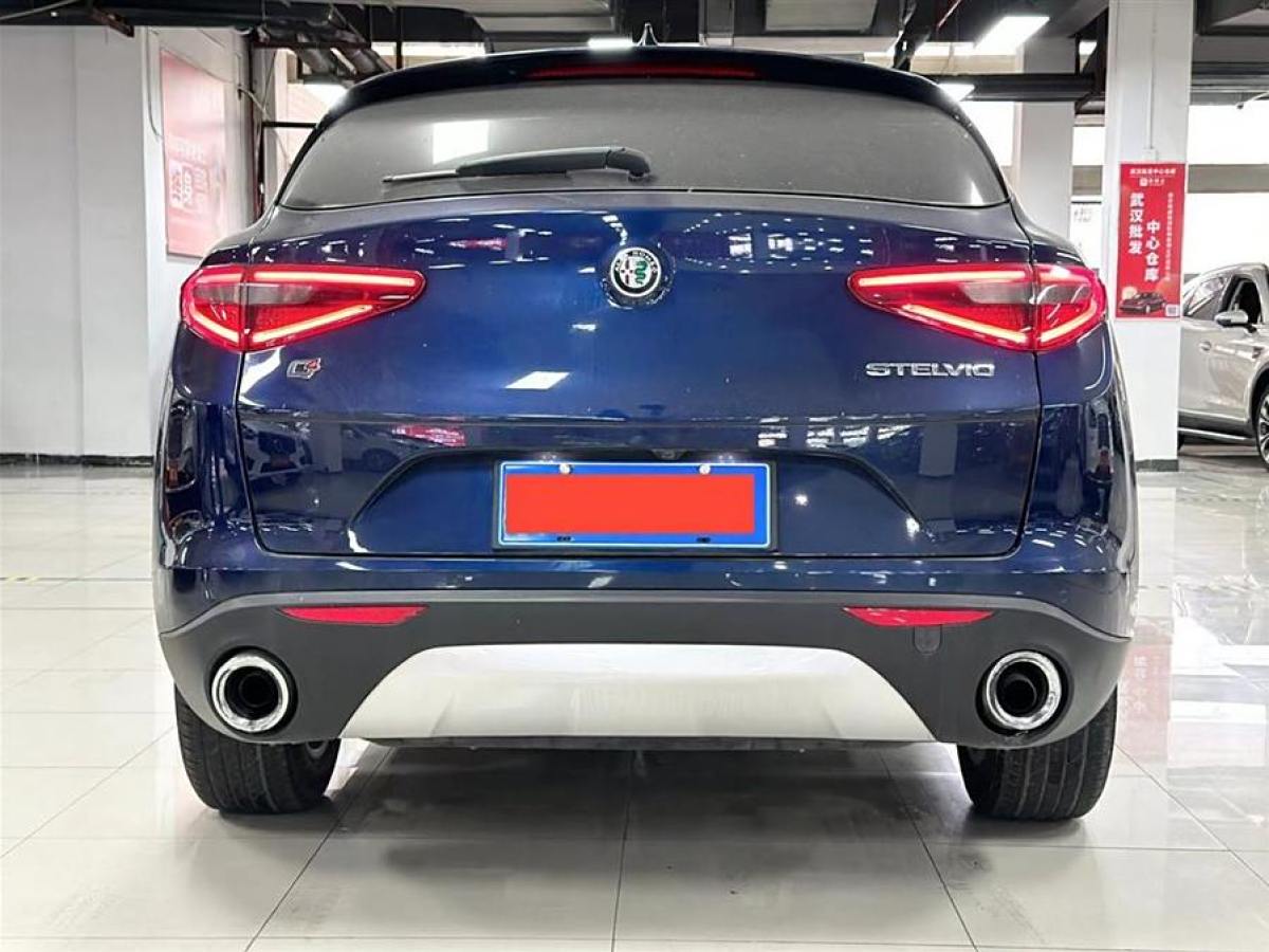 阿爾法·羅密歐 Stelvio  2017款 2.0T 200HP 豪華版圖片