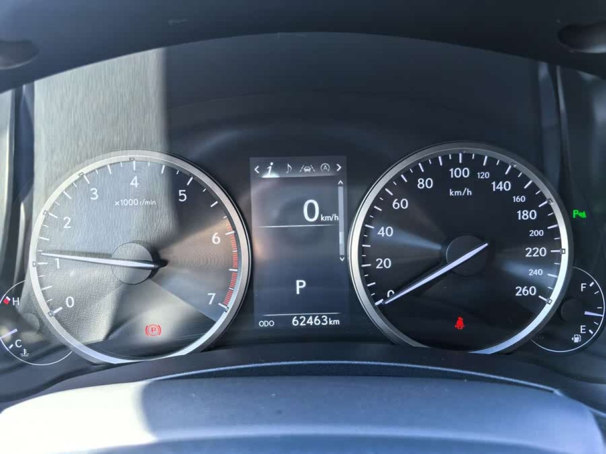 雷克薩斯 NX  2018款 300 前驅(qū) 鋒行版圖片