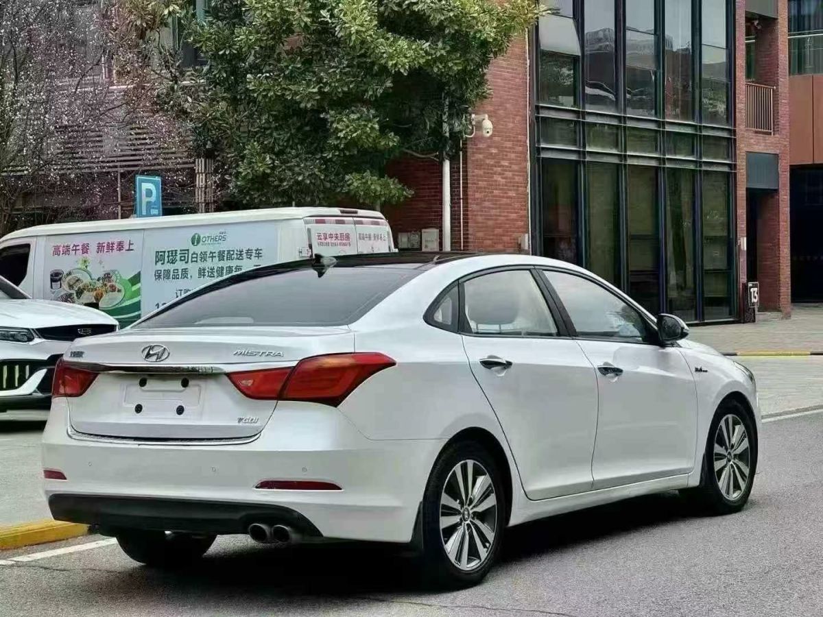 現(xiàn)代 名圖  2016款 2.0L 自動至尊型LUX圖片