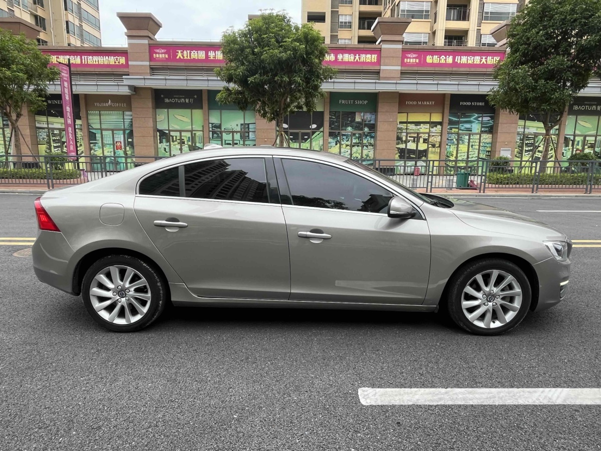 沃爾沃 S60  2016款 L 2.0T T4 智遠(yuǎn)版圖片