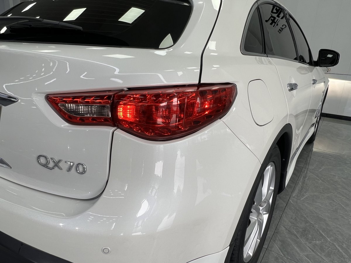 2020年12月英菲尼迪 QX70  2013款 3.7L 標(biāo)準(zhǔn)版