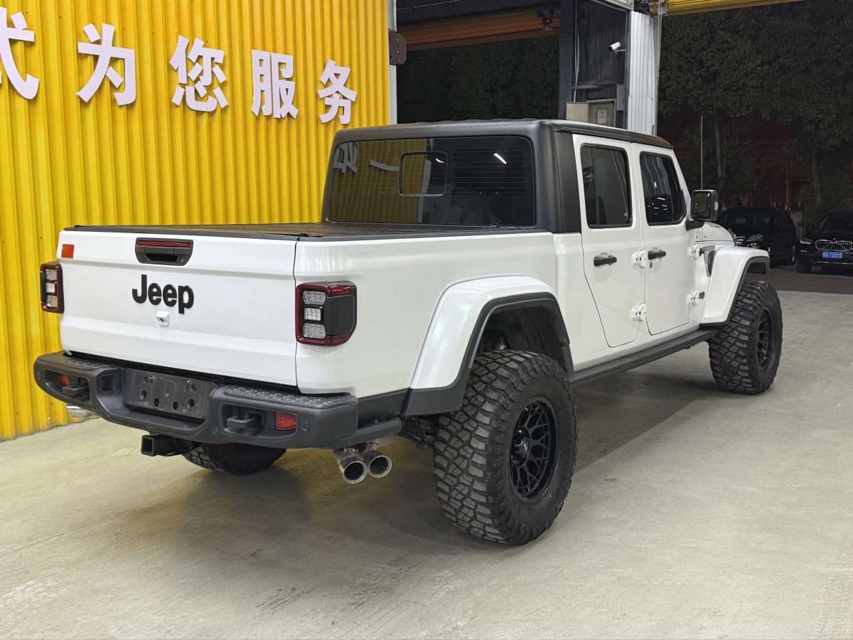 2023年3月Jeep 角斗士  2022款 3.6L 先行版