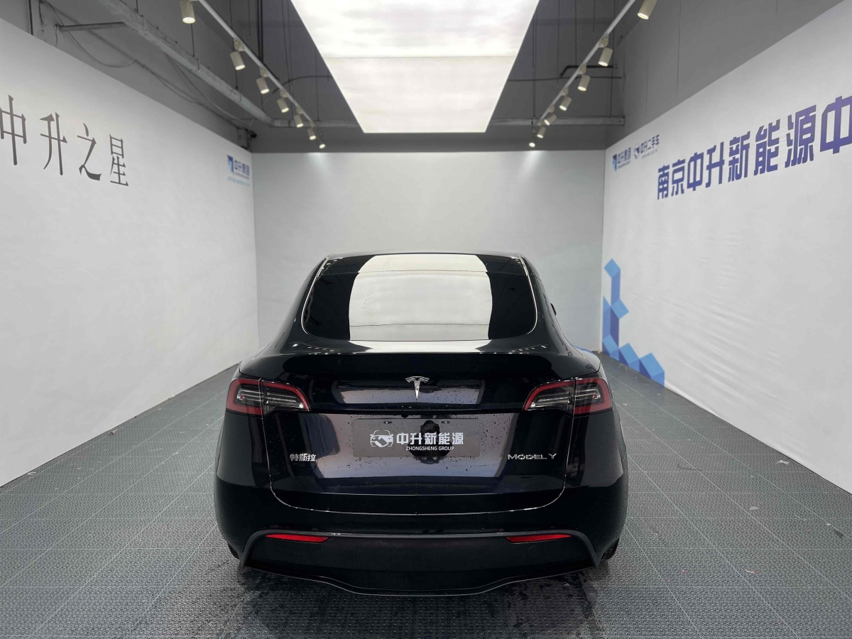 特斯拉 Model 3  2022款 后輪驅(qū)動(dòng)版圖片