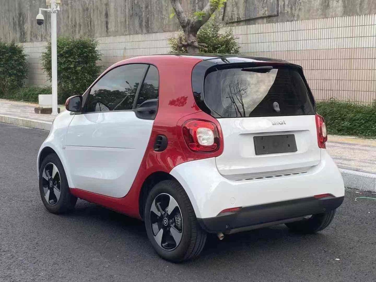 smart fortwo  2018款 1.0L 52千瓦硬頂激情版圖片