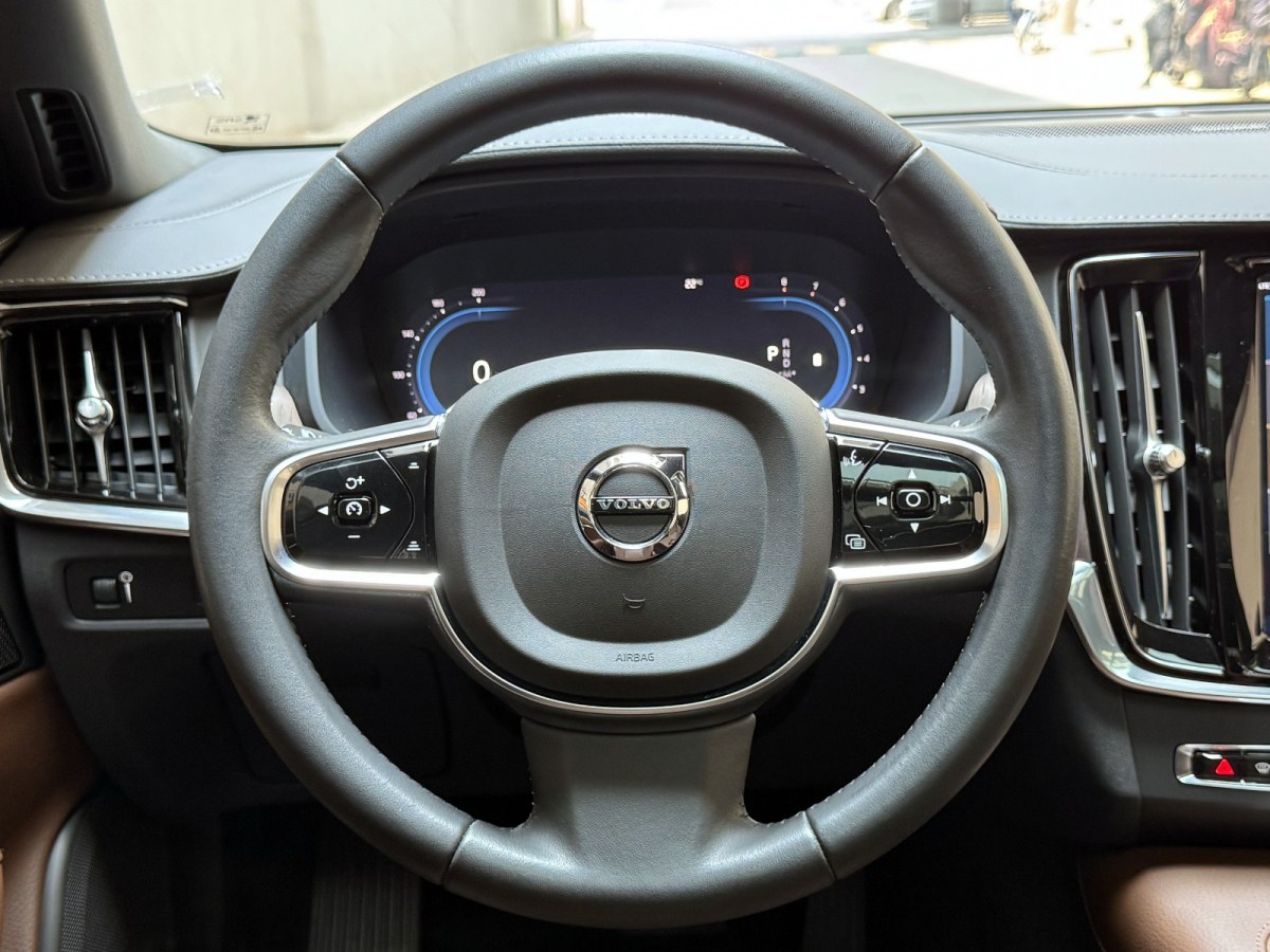 沃爾沃 S90  2022款 B5 智遠(yuǎn)豪華版圖片