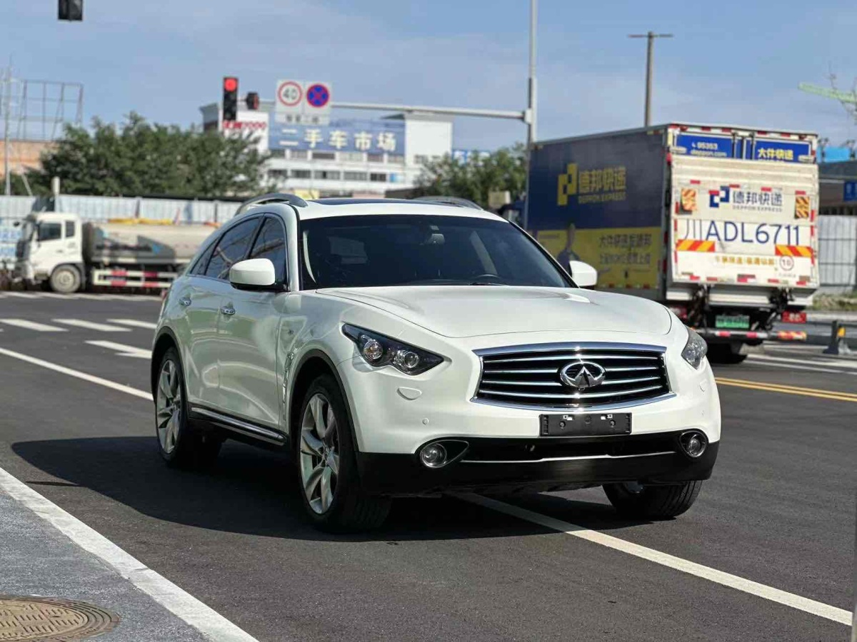 英菲尼迪 QX70  2013款 3.7L 超越版圖片