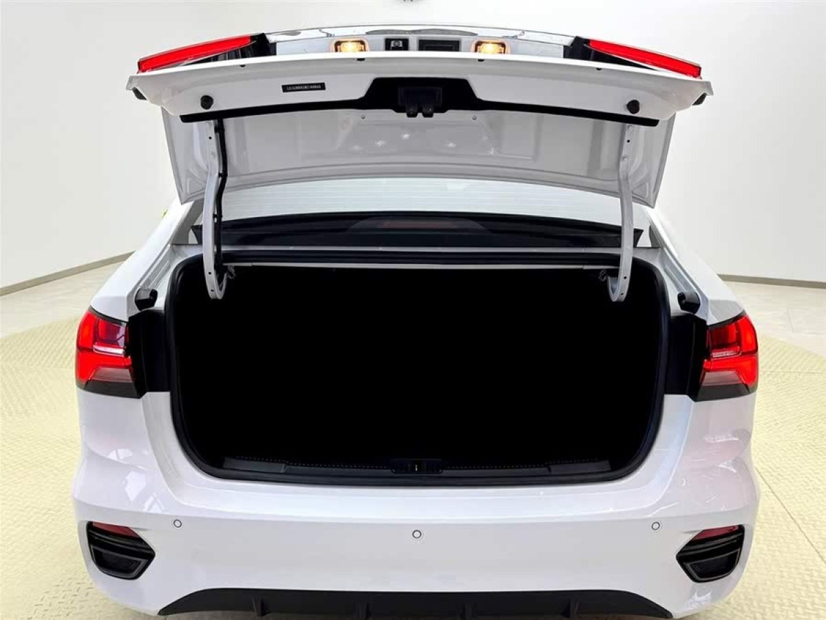 榮威 i5  2021款 改款 1.5L CVT鉆石版圖片