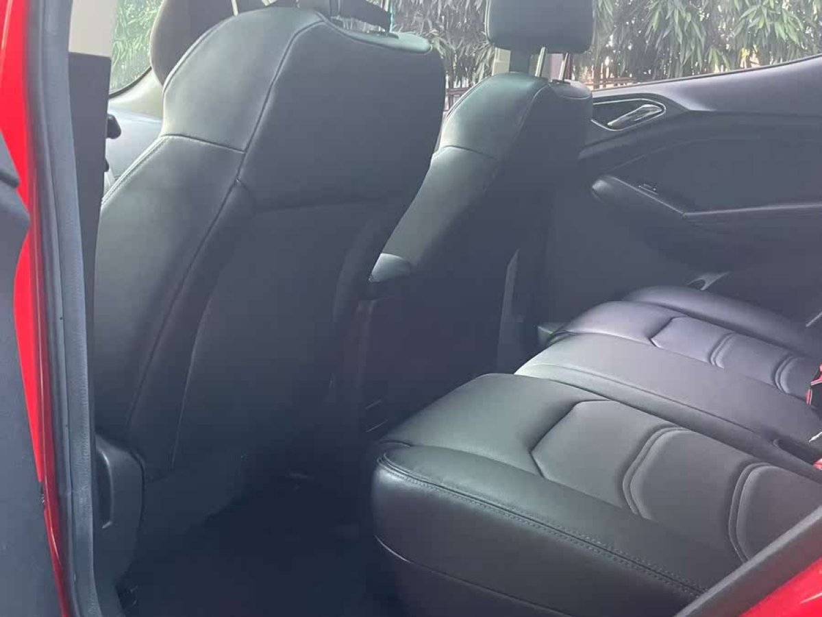比亞迪 元新能源  2019款 EV360 智聯(lián)領(lǐng)尚型圖片