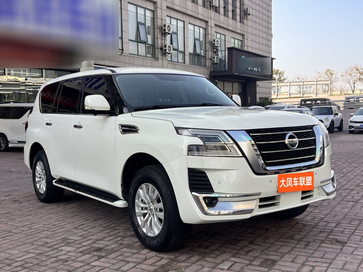 日產(chǎn) 途樂(lè)  2018款 4.0L 鉑金型圖片