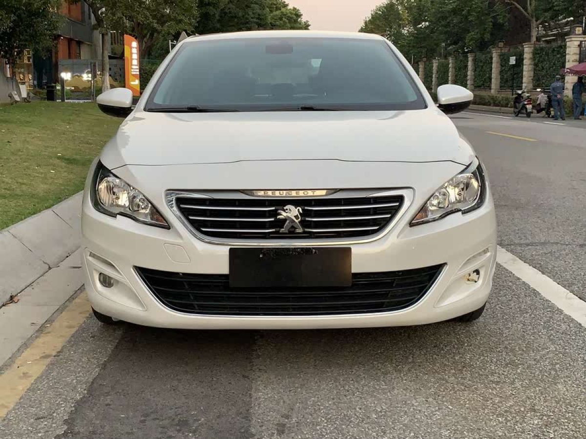 標(biāo)致 408  2014款 1.6T 自動尊貴版圖片