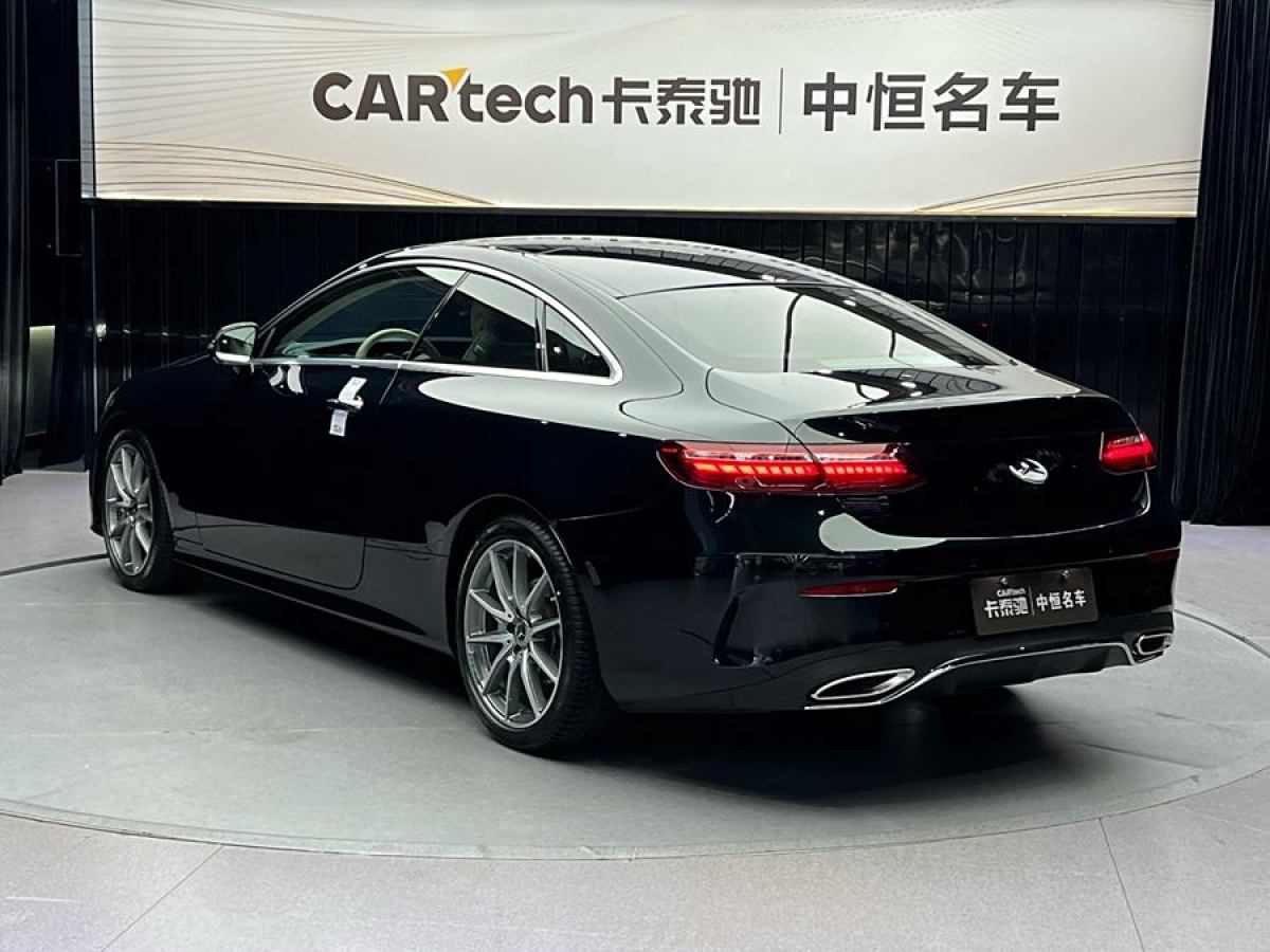 奔馳 奔馳E級  2021款 改款 E 260 4MATIC 轎跑車圖片