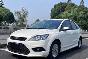 ?？怂?福特 兩廂經(jīng)典 1.8L 自動酷白典藏版