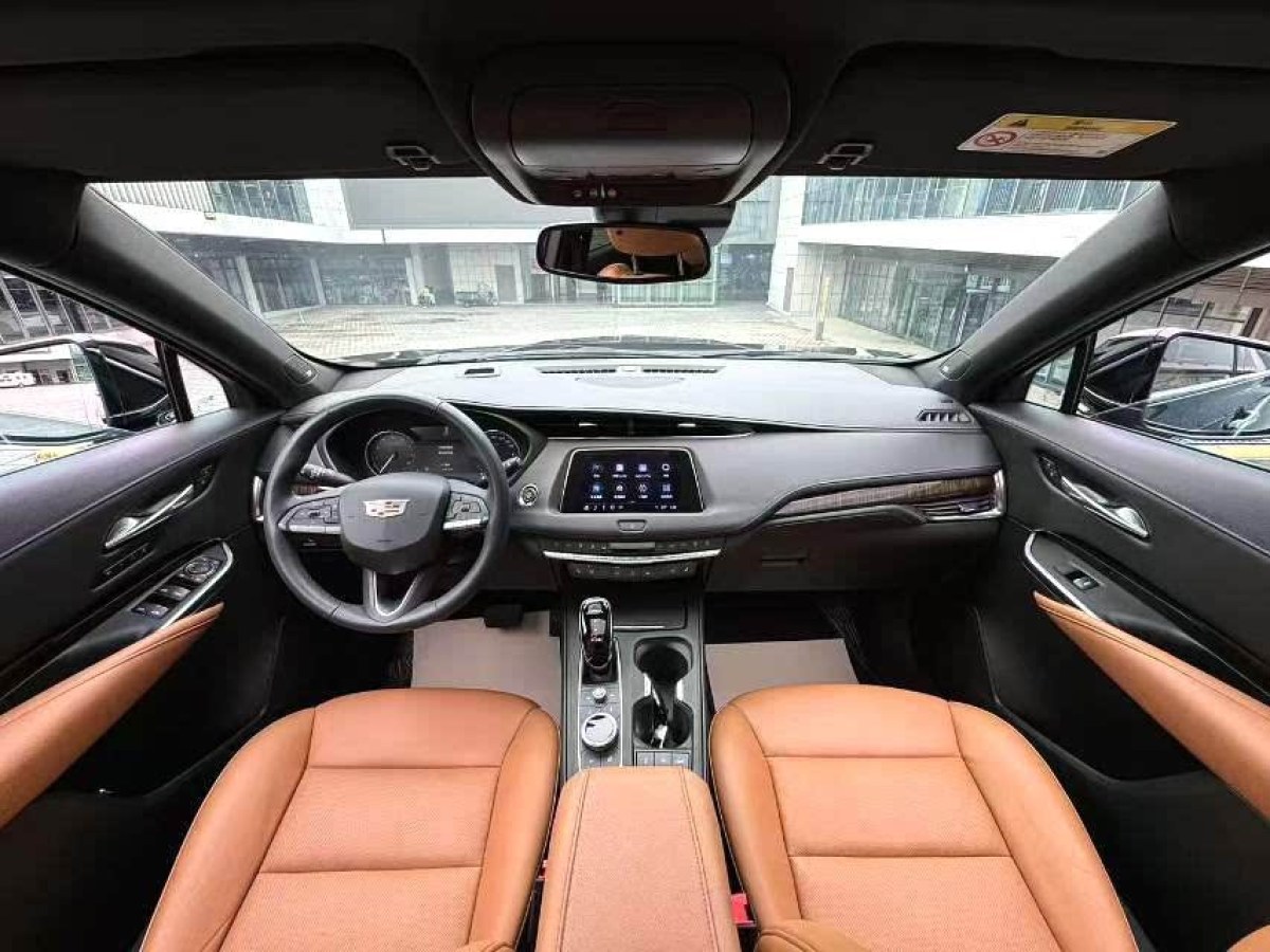 凱迪拉克 XT4  2022款 28T 兩驅(qū)尊貴型圖片