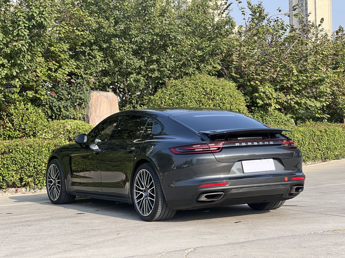 2018年8月保時(shí)捷 Panamera  2017款 Panamera 4 行政加長(zhǎng)版 3.0T