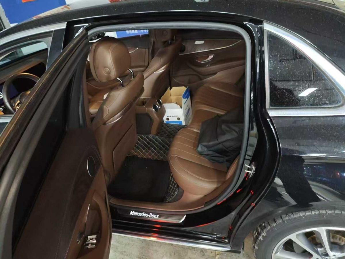 奔馳 奔馳E級  2020款 E 300 L 豪華型圖片
