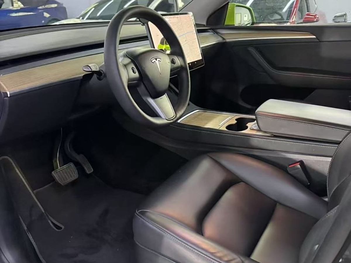 特斯拉 Model Y  2021款 長續(xù)航全輪驅(qū)動版 3D7圖片