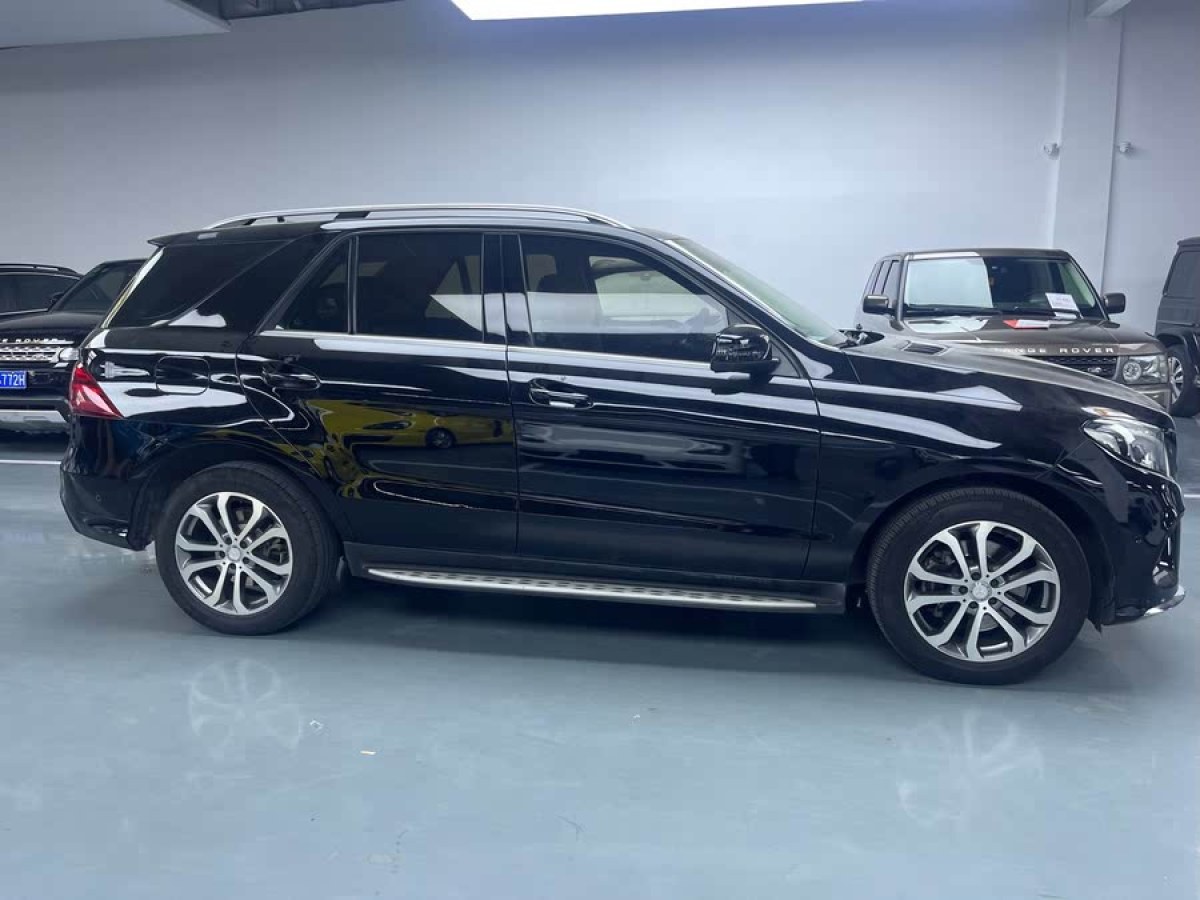 奔馳 奔馳GLE  2016款 GLE 320 4MATIC 豪華型圖片