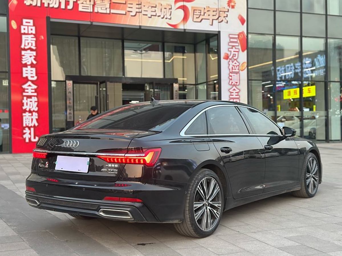 奧迪 奧迪A6L  2021款 45 TFSI quattro 臻選動(dòng)感型圖片