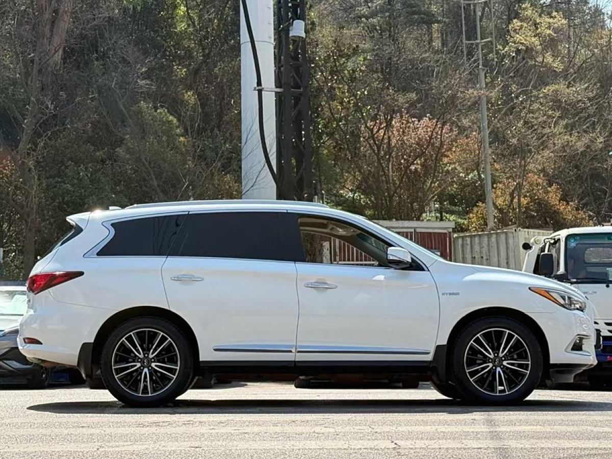 2016年12月英菲尼迪 QX60  2020款 2.5 S/C Hybrid 兩驅(qū)卓越版 國VI