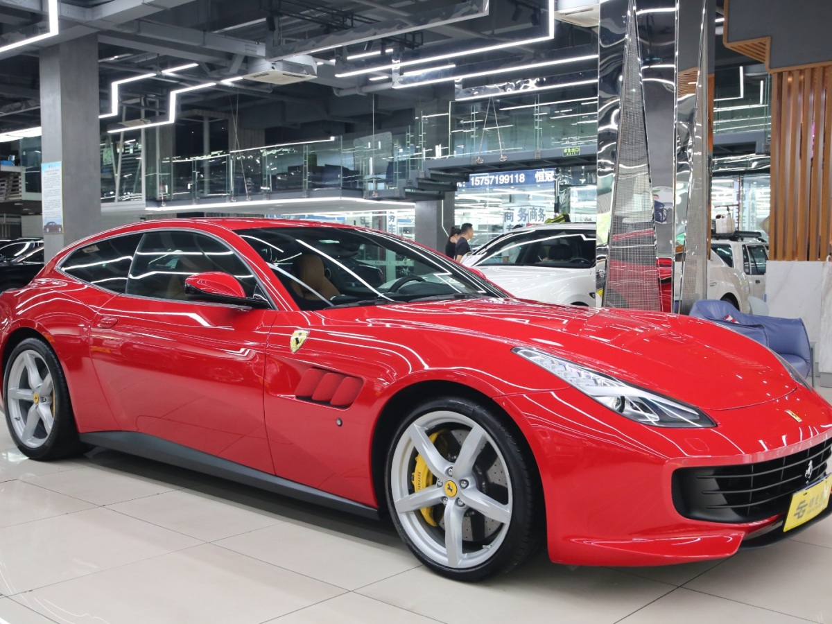 法拉利 GTC4Lusso  2017款 3.9T V8图片