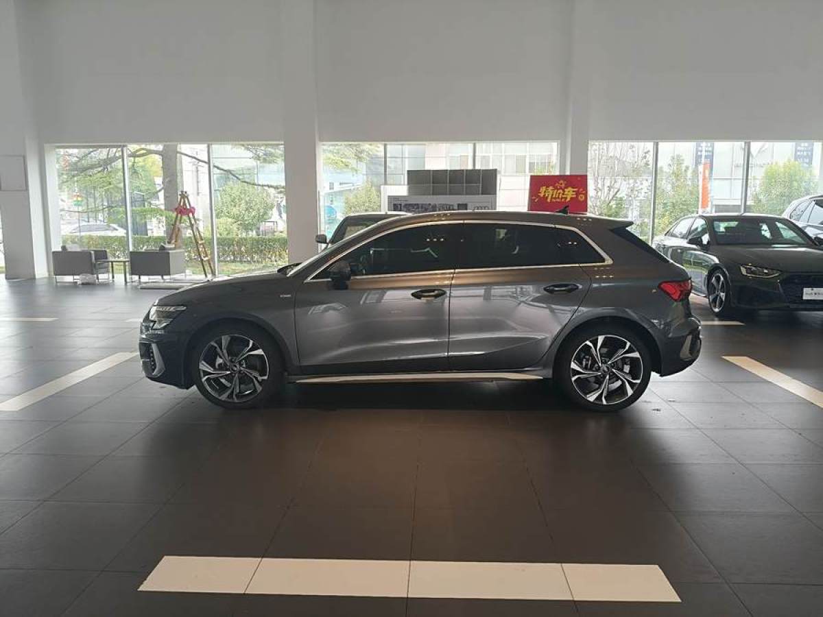 奧迪 奧迪A3  2021款 Sportback 35 TFSI 豪華運(yùn)動(dòng)型圖片