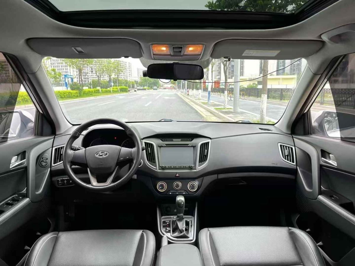 現(xiàn)代 ix25  2015款 1.6L 自動兩驅(qū)智能型GLS圖片