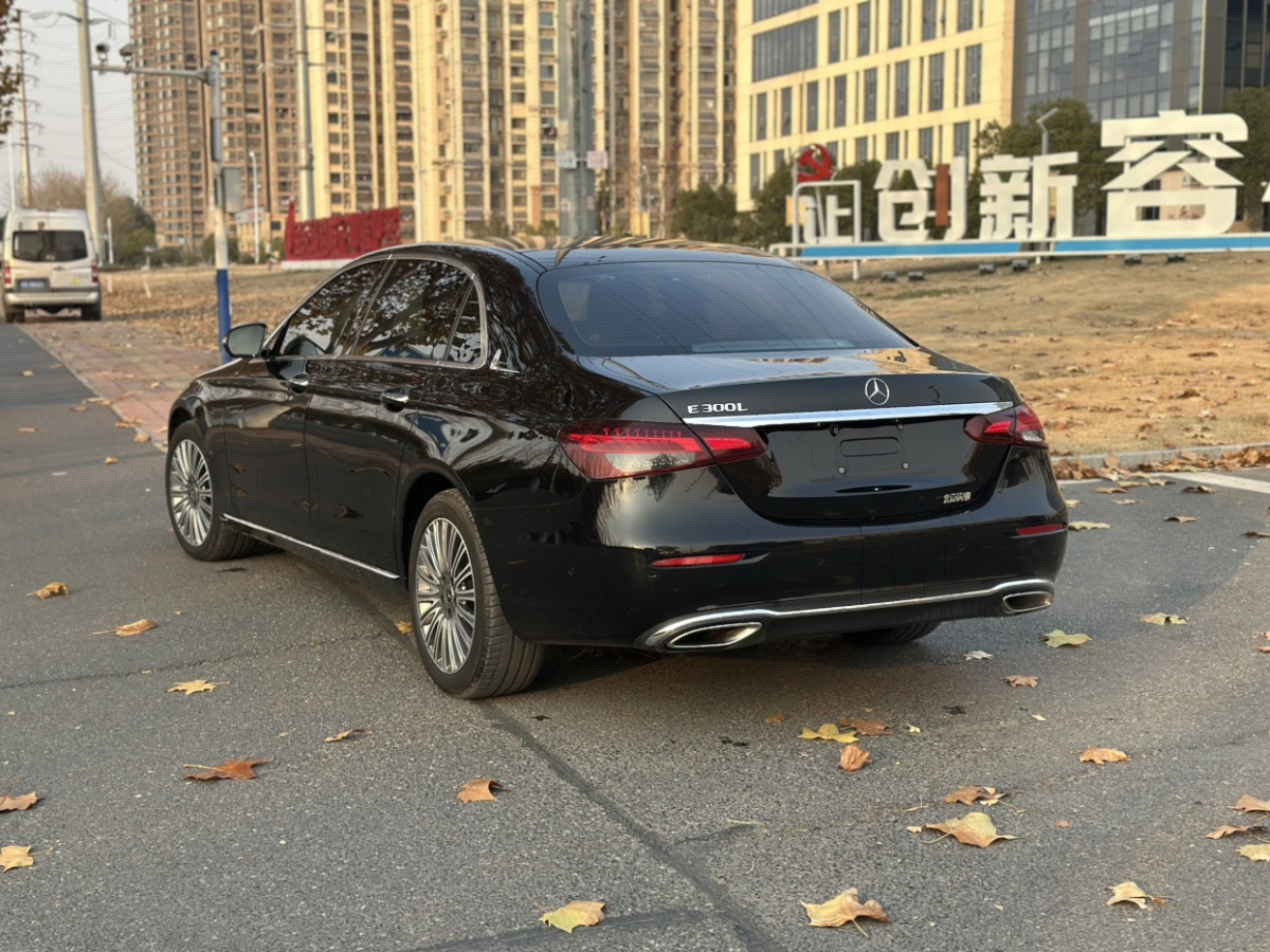 奔馳 奔馳E級  2021款 E 300 L 豪華型圖片