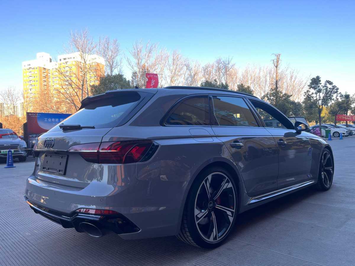 奧迪 奧迪RS 4  2023款 RS4 Avant 黑曜版圖片