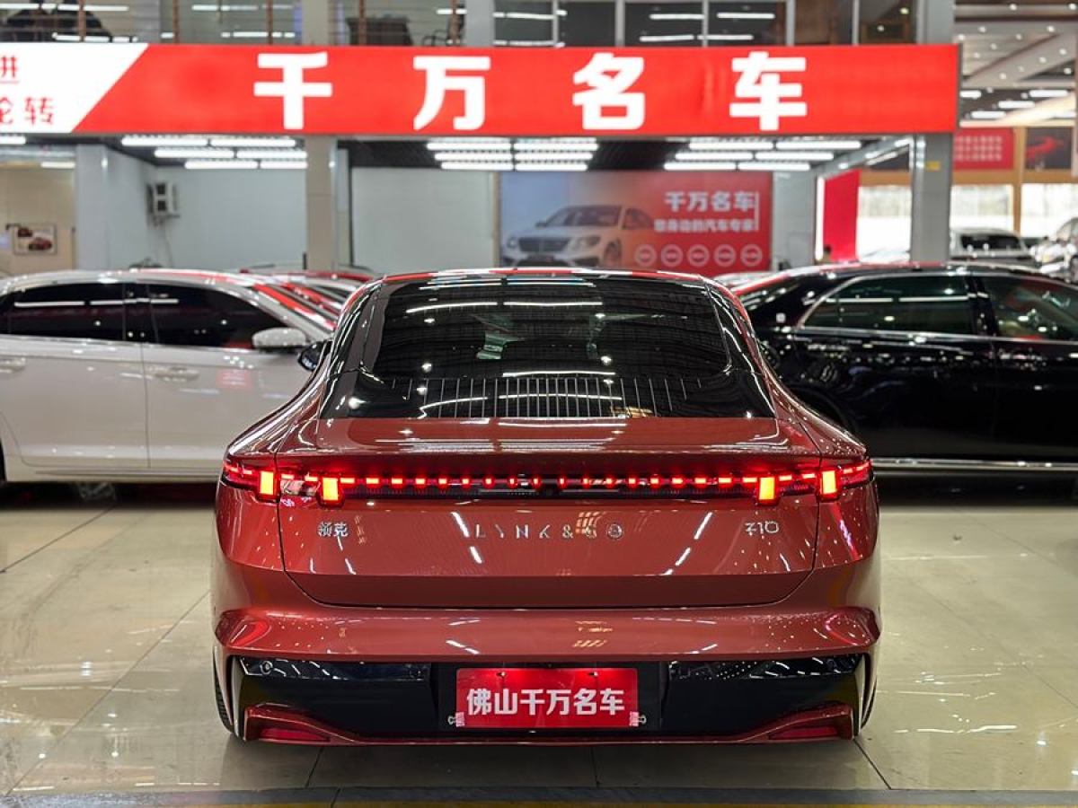 領(lǐng)克 領(lǐng)克Z10  2025款 95kWh 702km四驅(qū)智駕Ultra圖片