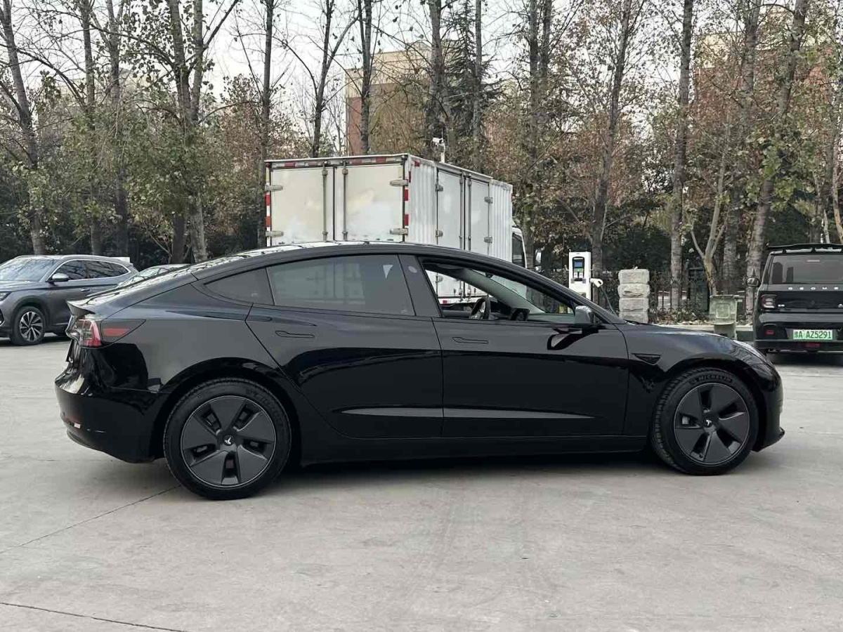 特斯拉 Model Y  2022款 改款 后輪驅(qū)動(dòng)版圖片