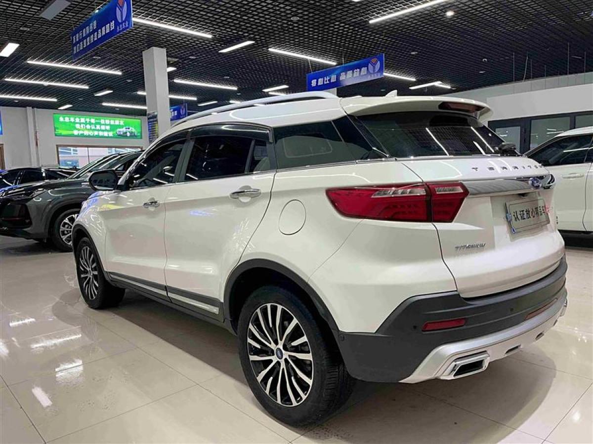 福特 領(lǐng)界  2019款 EcoBoost 145 CVT 48V尊領(lǐng)型PLUS圖片