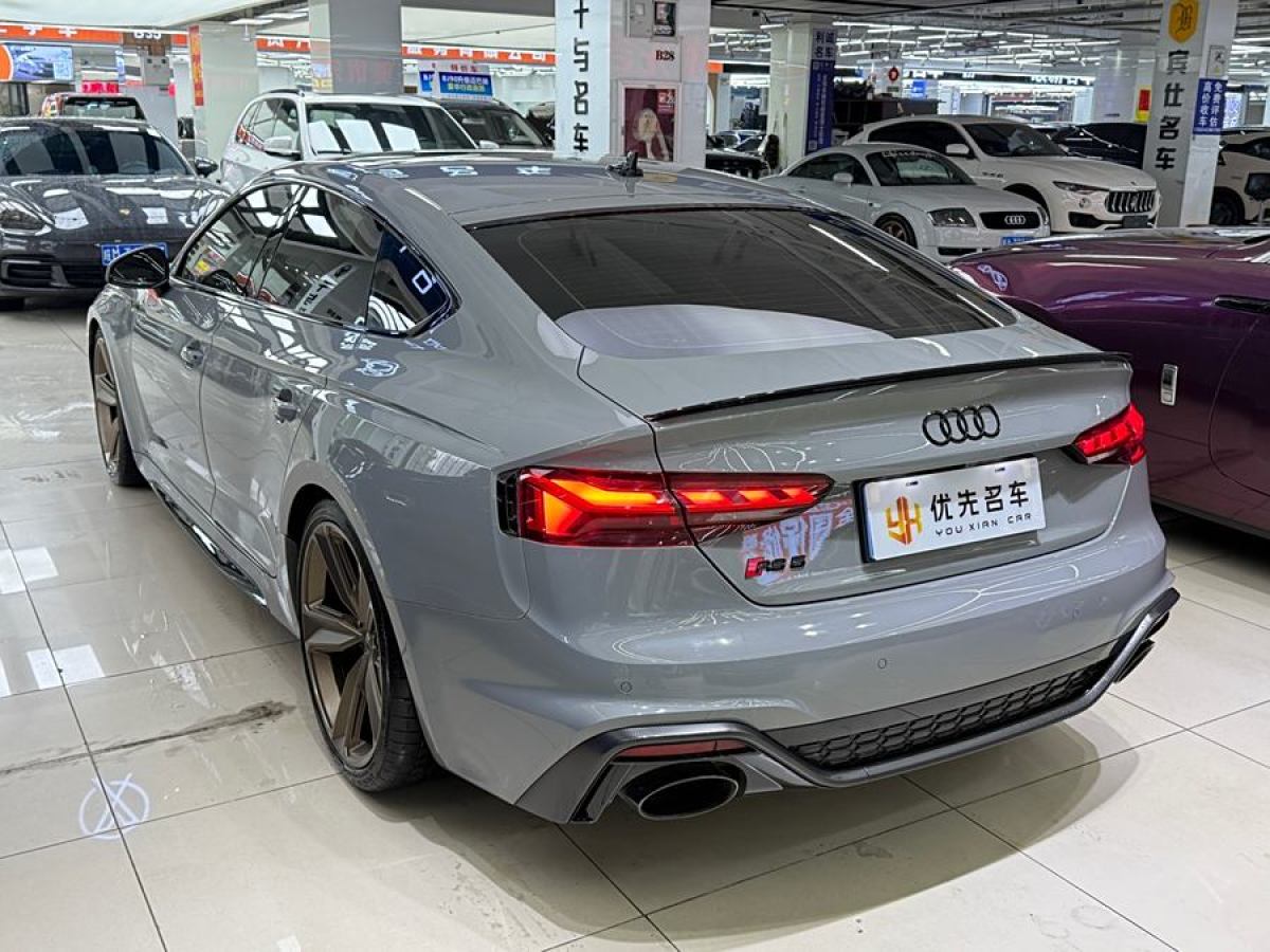 2021年9月奧迪 奧迪RS 5  2021款 RS5 Sportback 暗金版