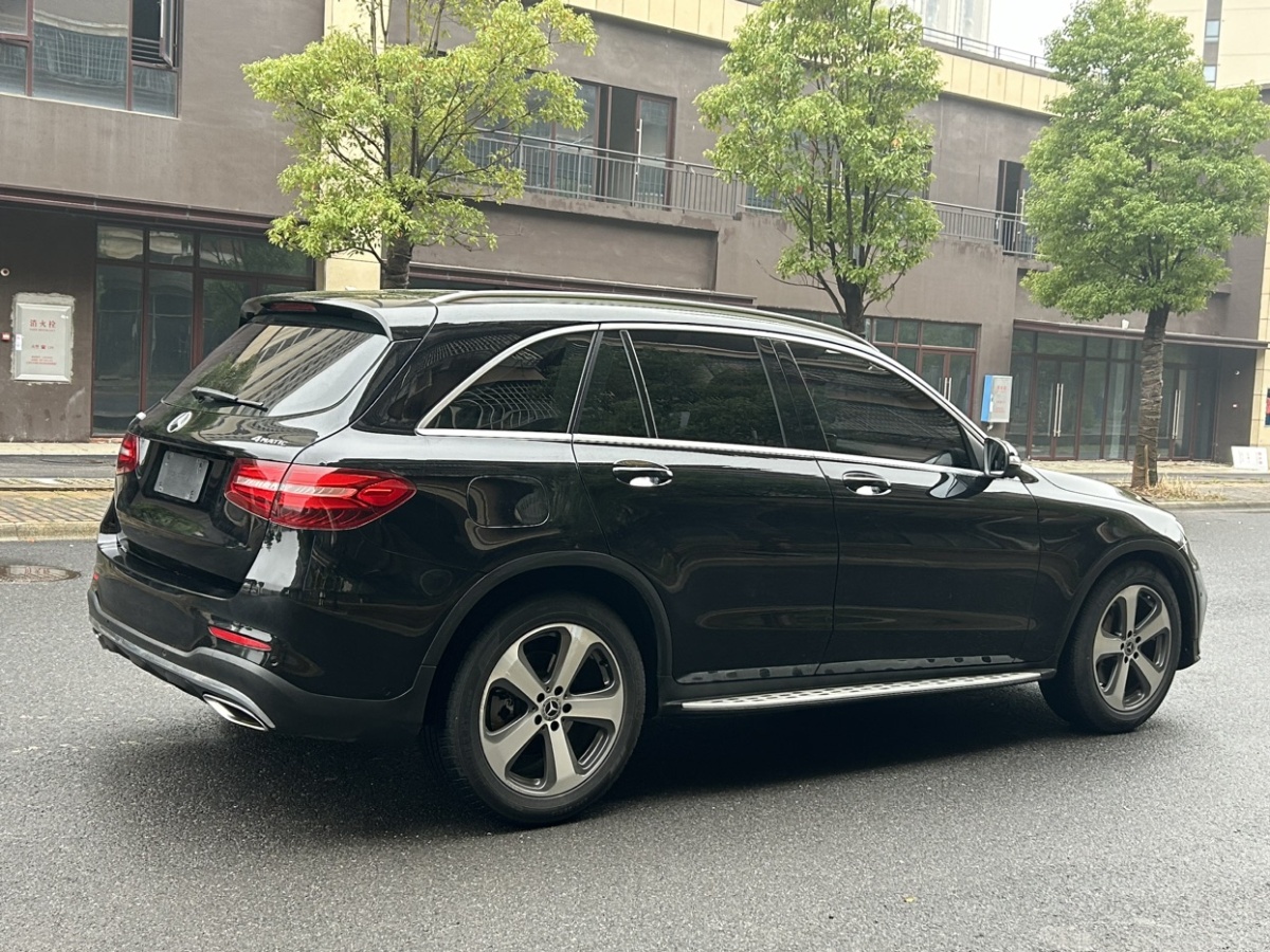 2017年9月奔馳 奔馳GLC  2017款 GLC 300 4MATIC 動感型