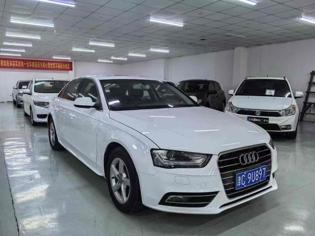 奧迪 奧迪A4L  2013款 35 TFSI 自動(dòng)標(biāo)準(zhǔn)型圖片