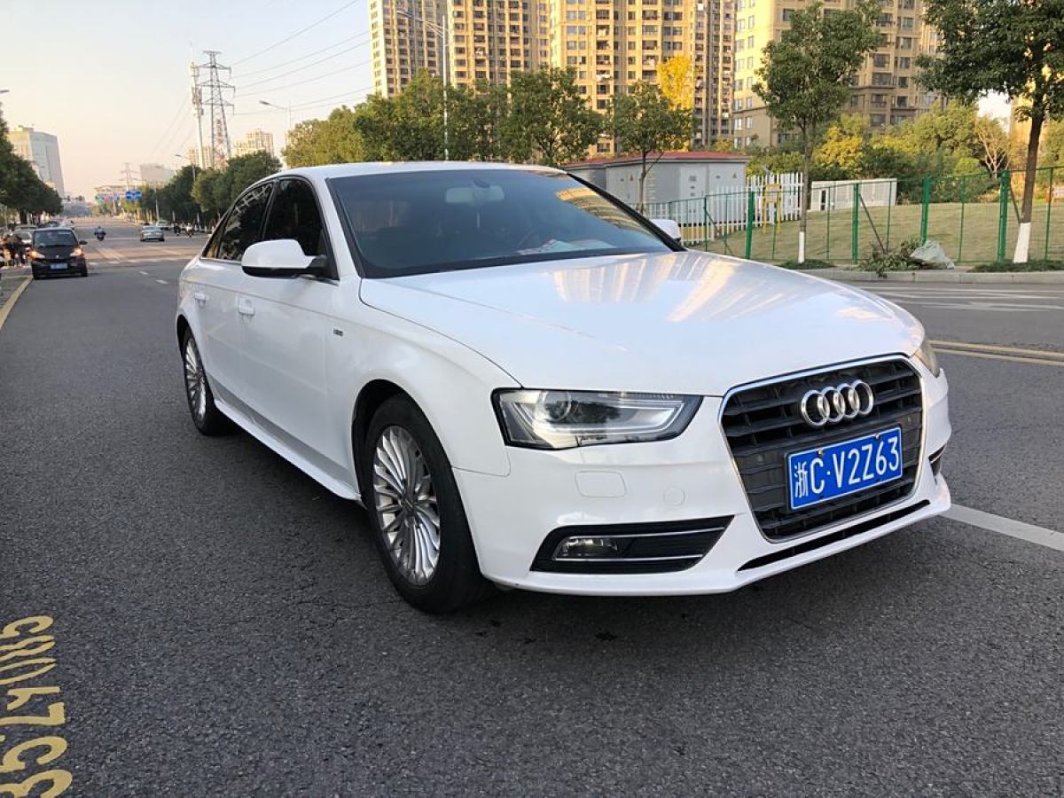 奧迪 奧迪A4L  2013款 35 TFSI 自動技術(shù)型圖片