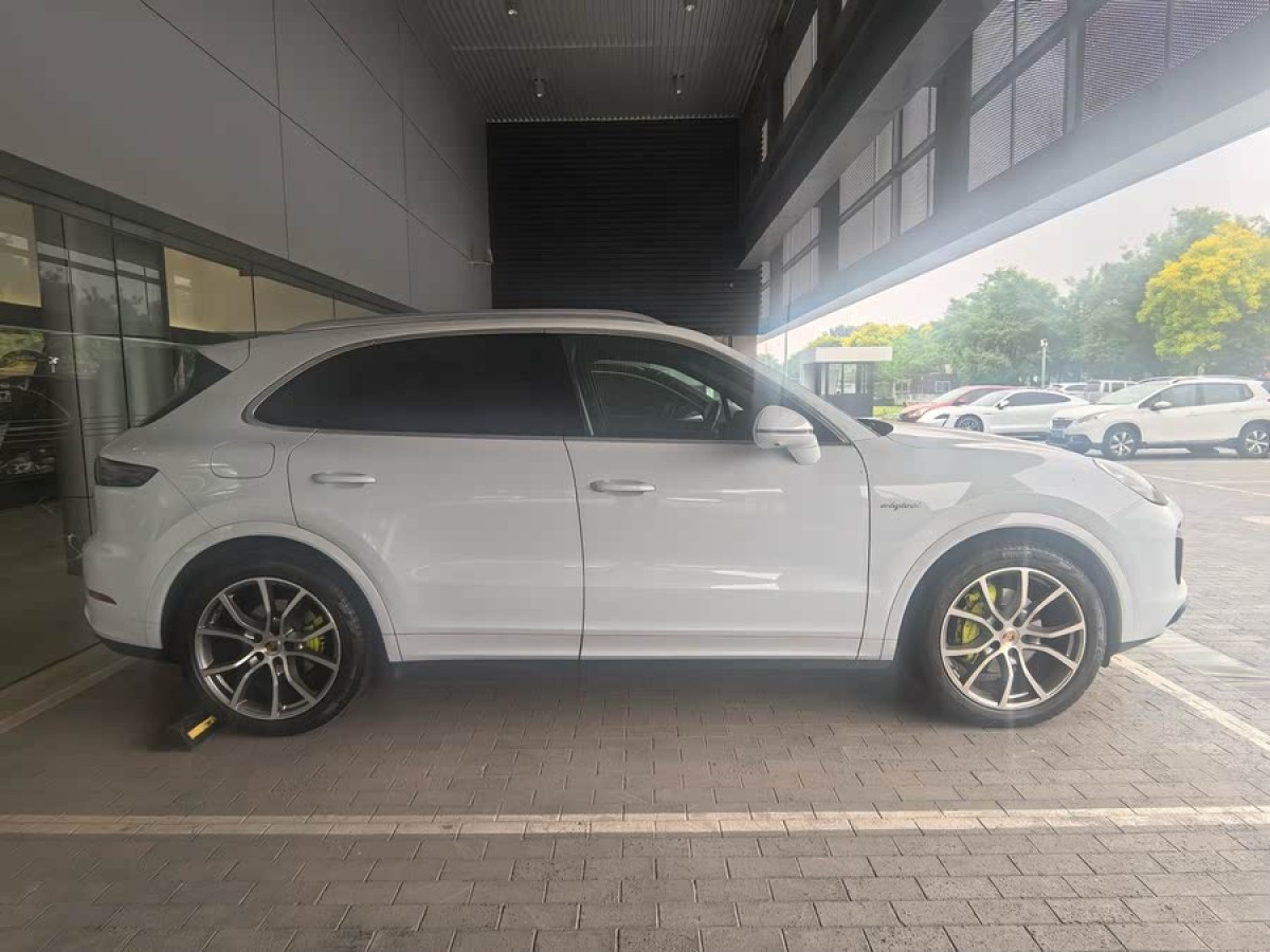 保時(shí)捷 Cayenne新能源  2023款 Cayenne E-Hybrid 2.0T圖片