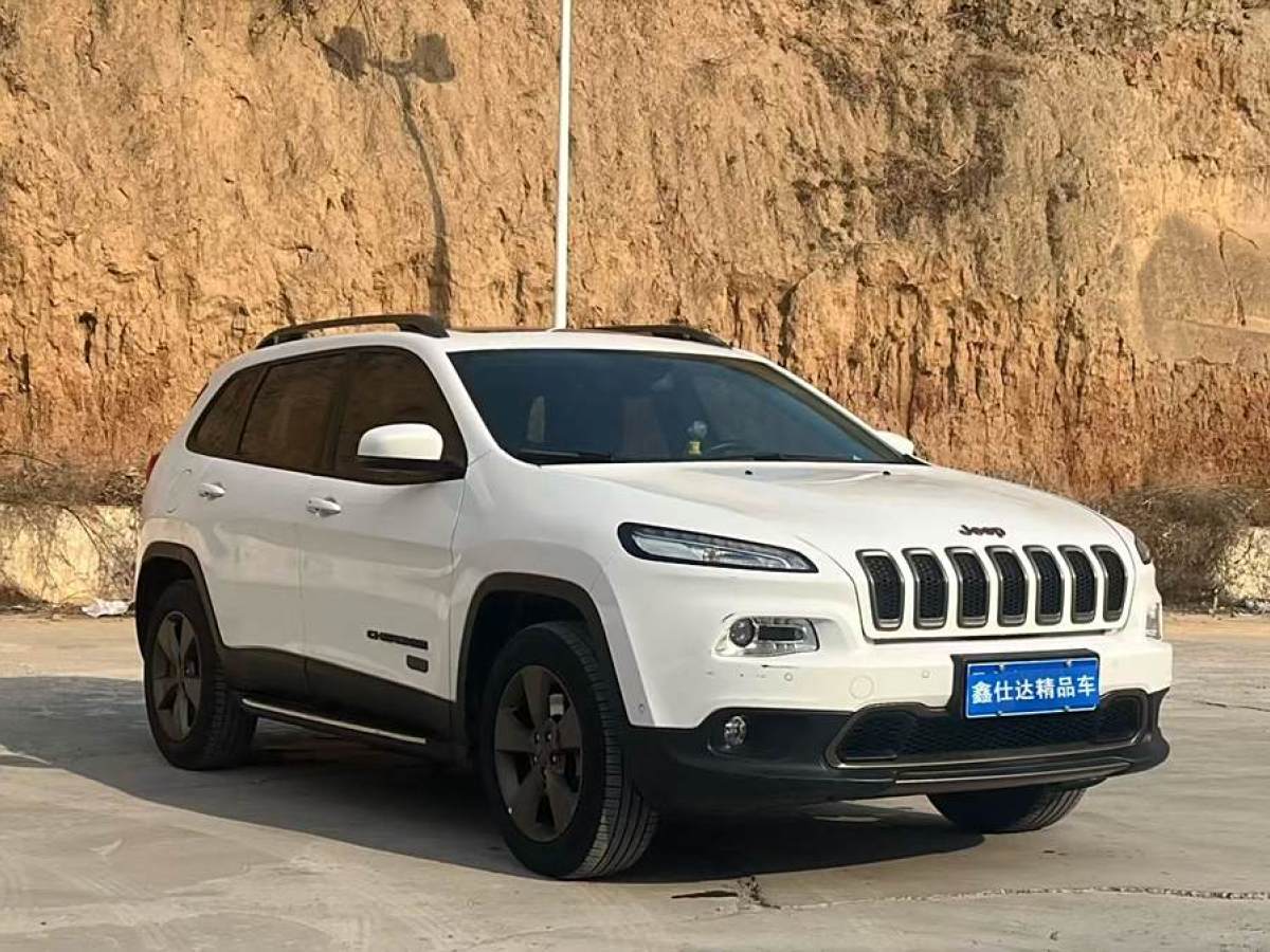 Jeep 自由光  2016款 2.4L 75周年致敬版圖片